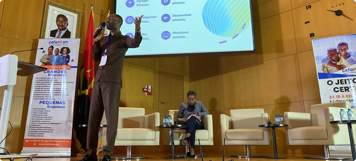 Currículo académico e profissional